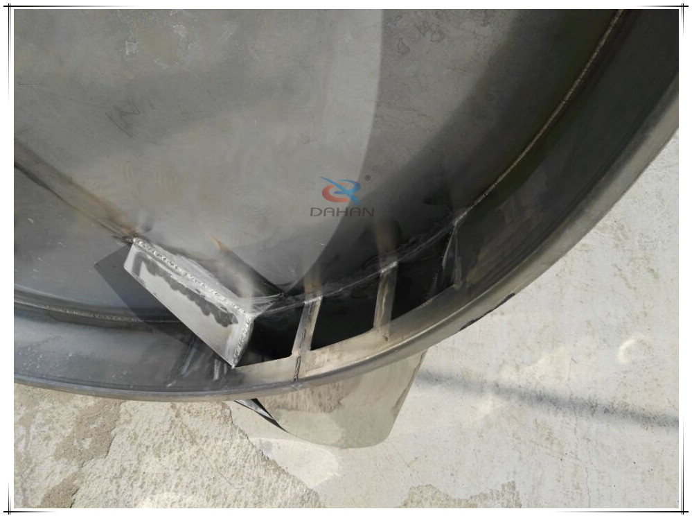 振動篩分機(jī)出料口 振動篩分機(jī)出料口