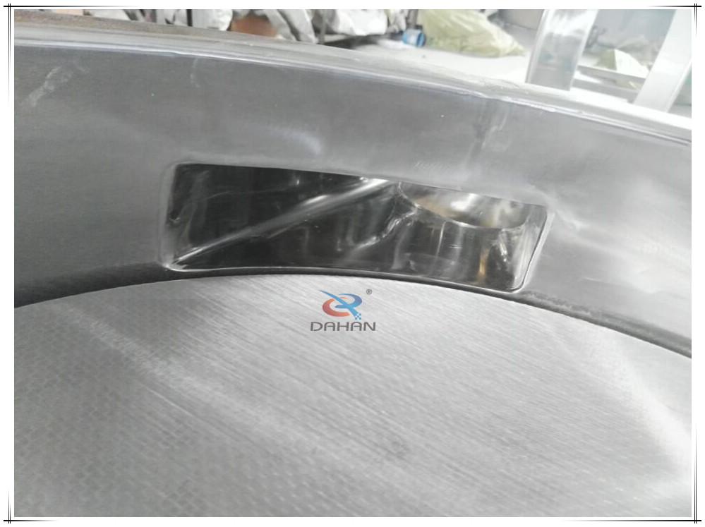 食品級篩粉機(jī)出料口拋光處理